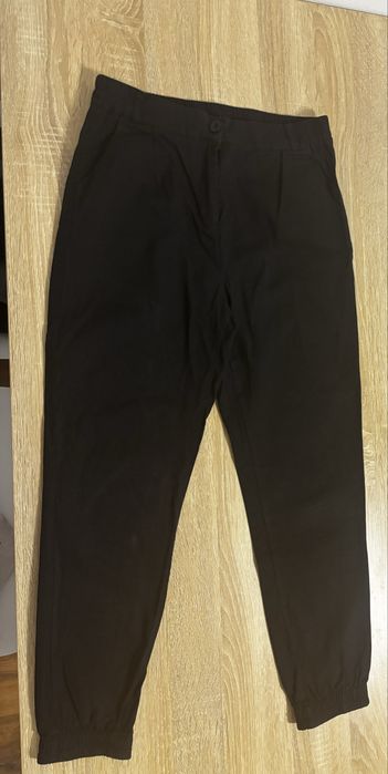 Czarne damskie joggery M