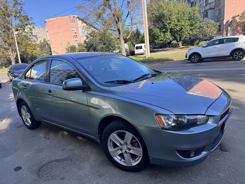 Mitsubishi Lancer