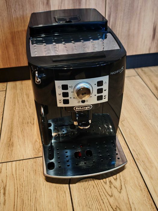 Ekspres do kawy DeLonghi Magnifica S w pełni sprawny,gwarancja serwisu