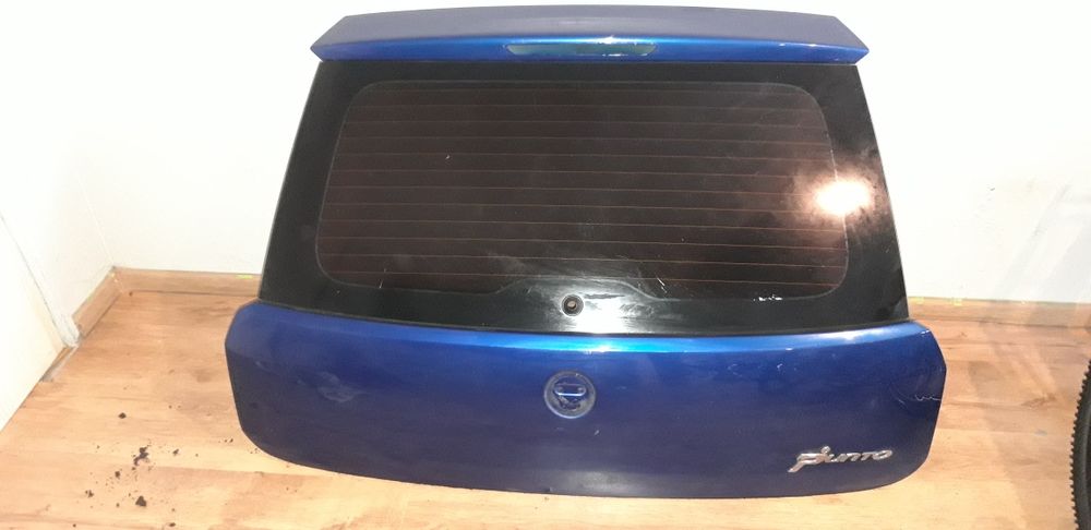 Klapa bagażnika grande punto 599a