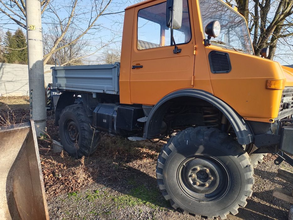 Mercedes UNIMOG 1000