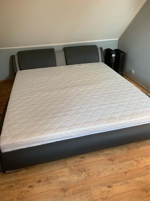 Łóżko 200x220 ODDAM ZA DARMO