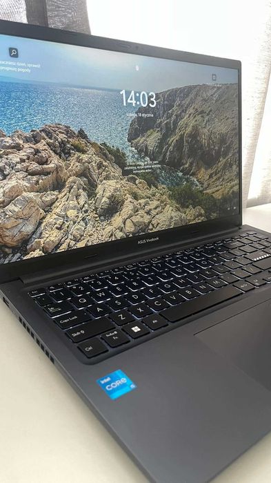 Laptop ASUS Vivobook 15,6" / IPS i5-1240P / 8GB RAM / 512GB SSD
