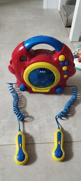 Radyjko na CD dla dziecka z mikrofonami, karaoke, mikrofony