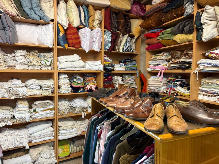 Velharias, antiguidades e artigos de segunda-mão