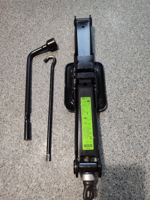 Домкрат Хюндай Санта Фе Hyundai Santa Fe