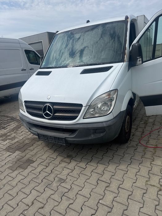 Mercedes sprinter przód maska 906
