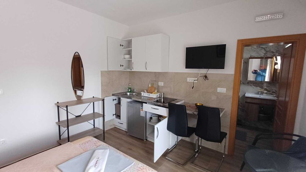 ЧЕРНОГОРИЯ Бар. Илино. 350м до второго круга с заправками, 750м - море