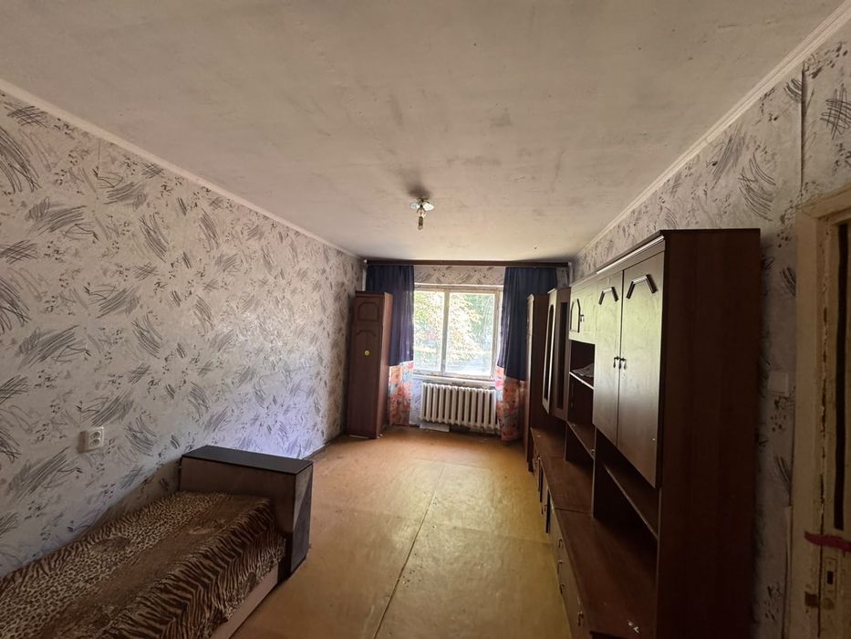 Продам 2-кімнатну квартиру в с. Коржі від власника