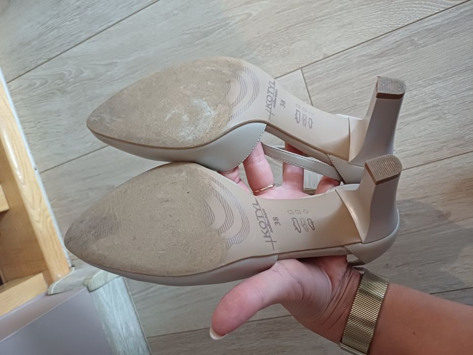 Nowe ślubne buty Kotyl1283, rozmiar 38