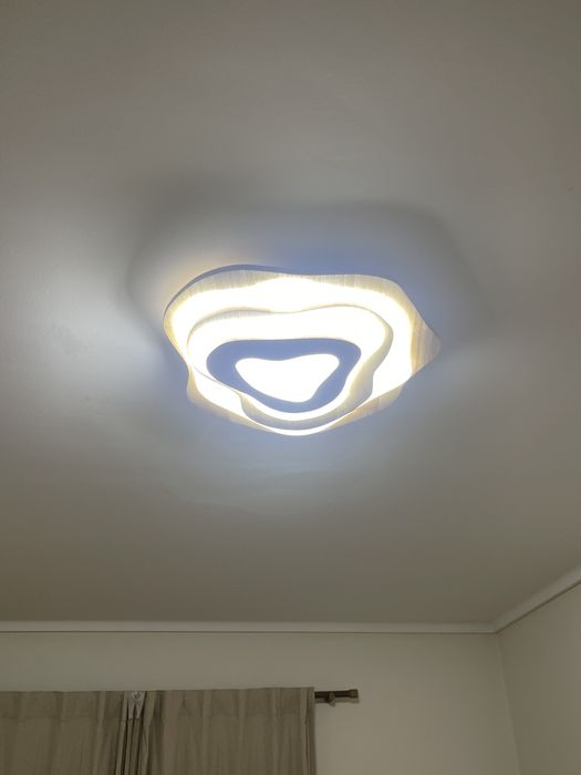 Plafonier / Candeeiro de Teto LED em Madeira com Controlo Remoto (Ø 57 cm)