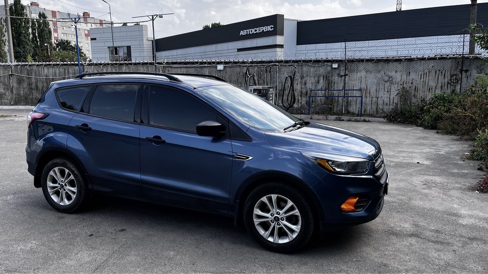 Продам Ford Escape