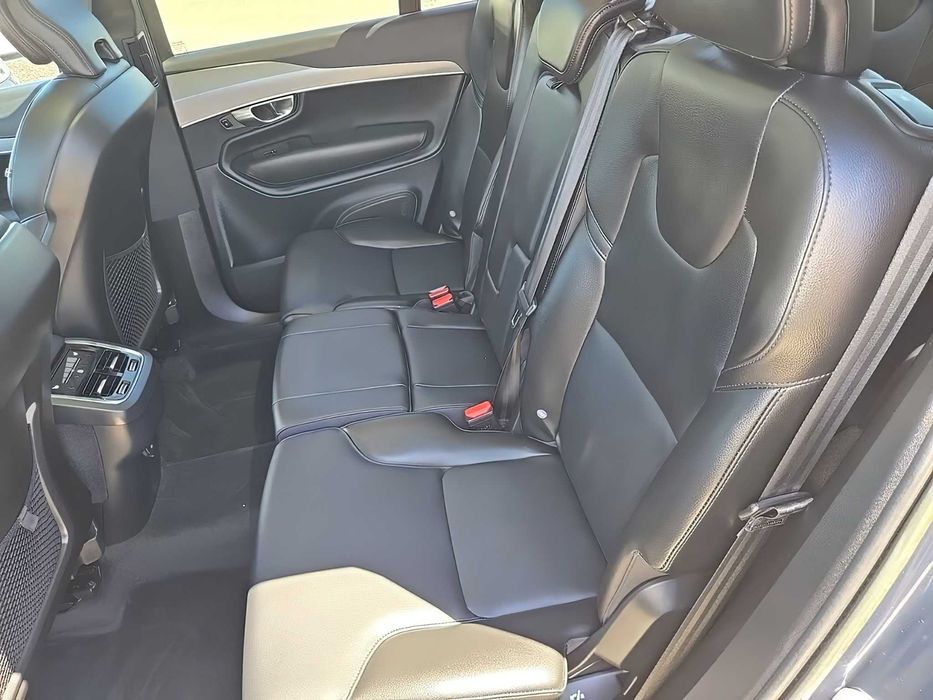 Volvo XC90 T5 Momentum      2022