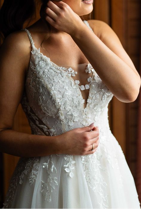 Suknia ślubna rozmiar 34/36 z długim welonem