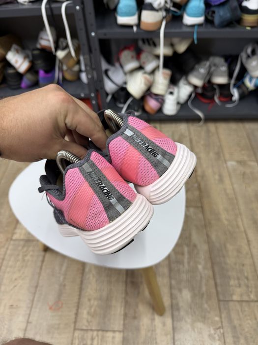 Оригінальні жіночі кросівки Nike Free Run