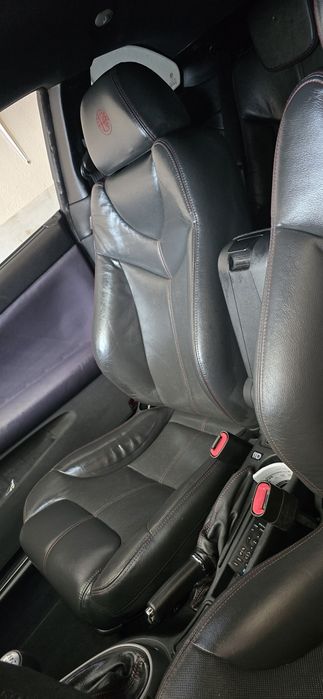 Bancos alfa romeo gt em pele