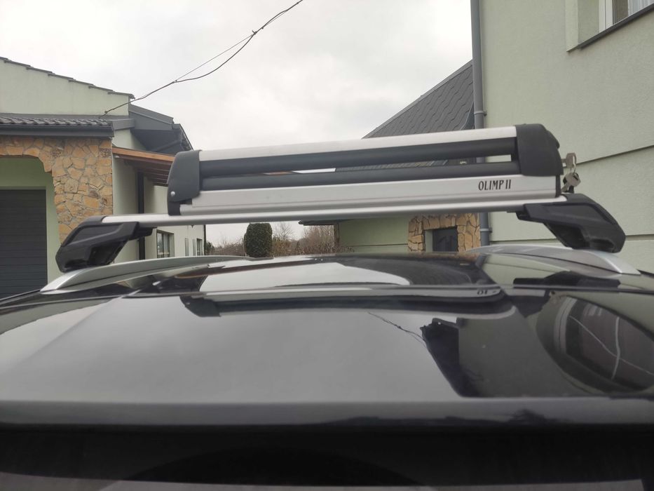 Bagażnik- uchwyt na narty do samochodu