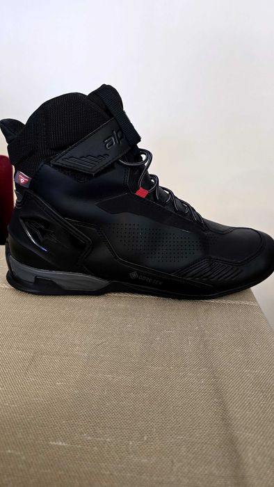 Botas Alpinestar em Gore Tex.