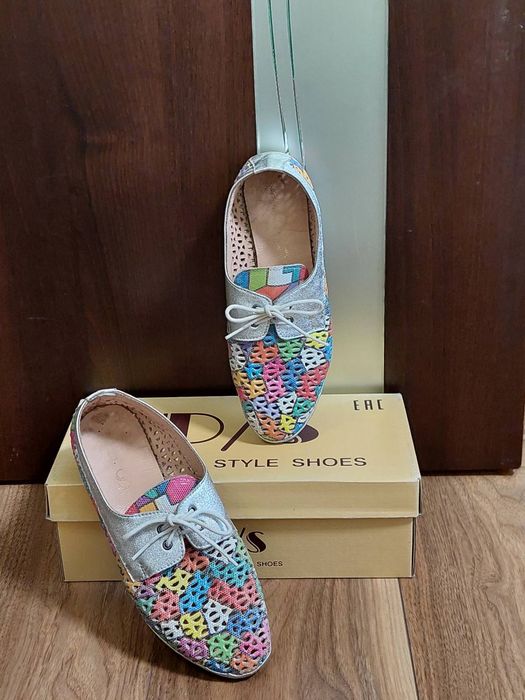 Летние туфли  в дирочку