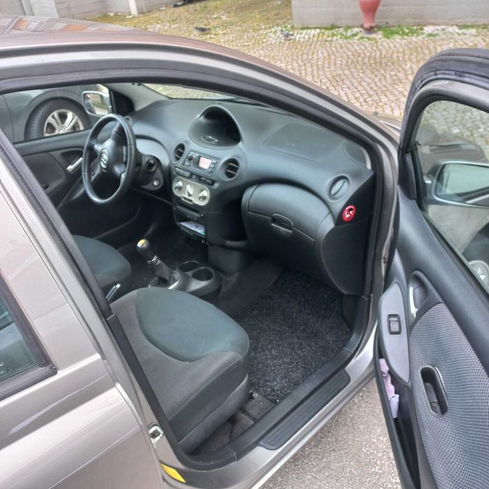 Toyota Yaris 1.0 VVT-i Sol • Económico • Fiável • Pronto a Circular
