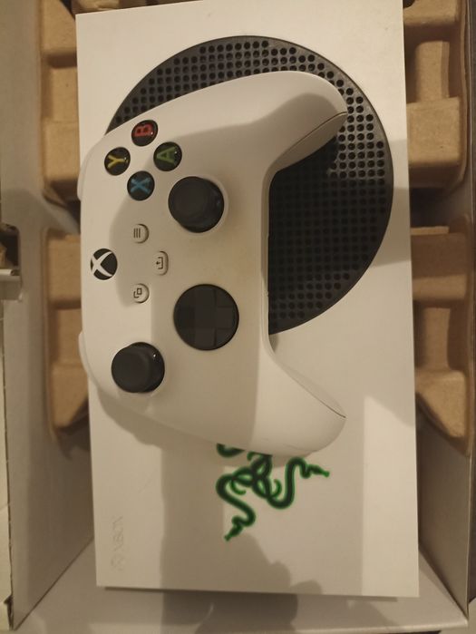 Xbox series S + comando  (ler descrição)