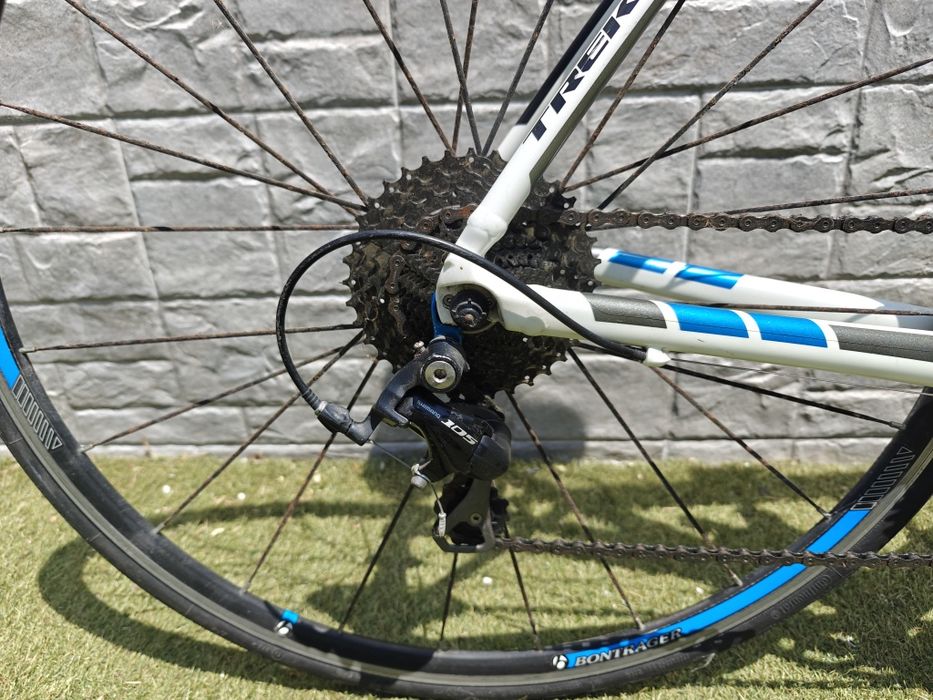 Trek Madone 2.1 H2 (Tamanho M/54) – Shimano 105 – Com Extras