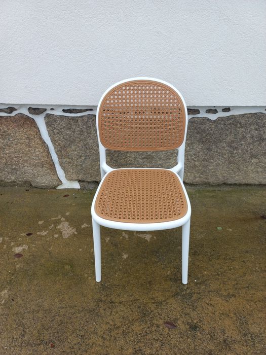 Cadeiras (6) na cor branco e beje