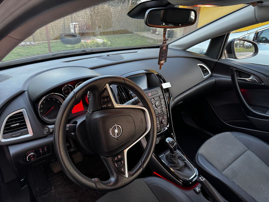 Opel Astra J 1.4turbo LPG 2015 90tys