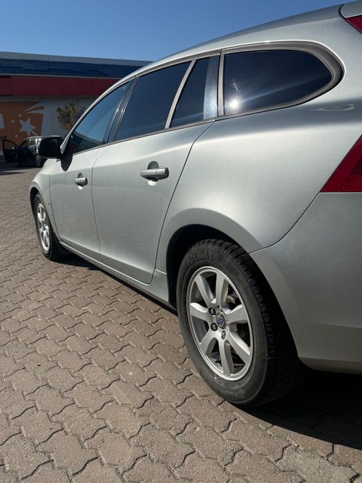 Продам Volvo V60 2012р