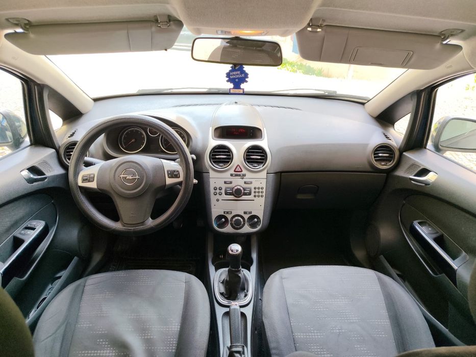 Opel Corsa D , 1.2 gasolina , 2011/10