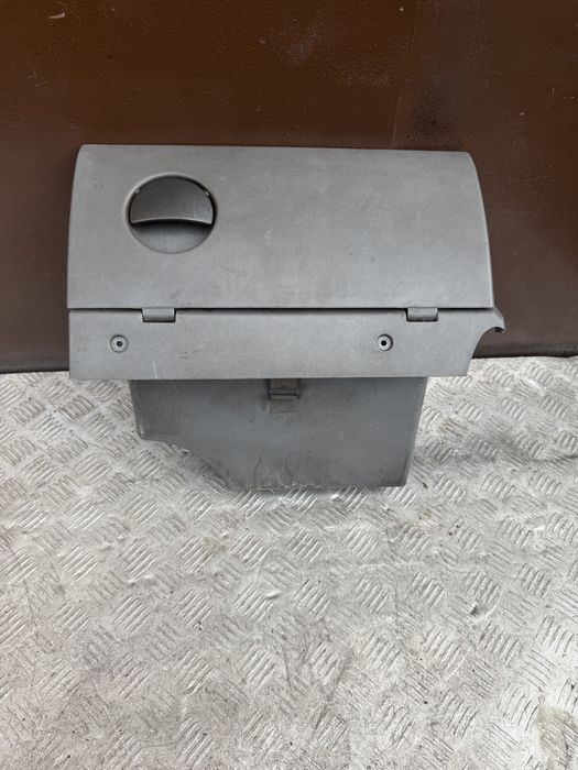 Бардачок Опель комбо с opel combo c год 2003