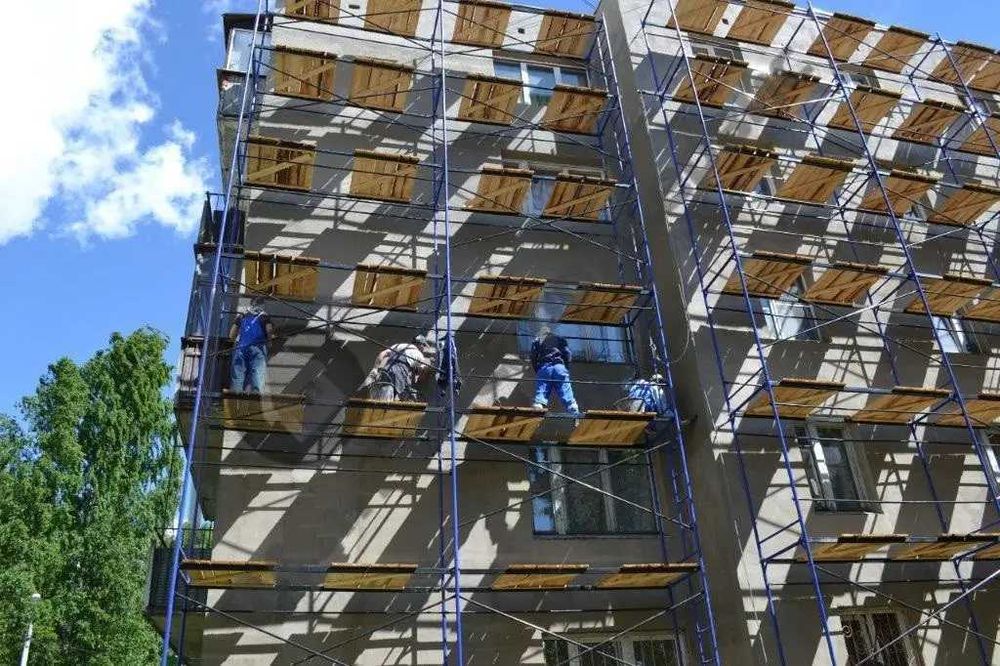 Ліса. Риштовка. Строительные леса. Вишки тури. Риштування будівельне.