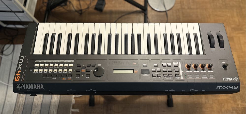 Yamaha Mx49 ( Trocas )