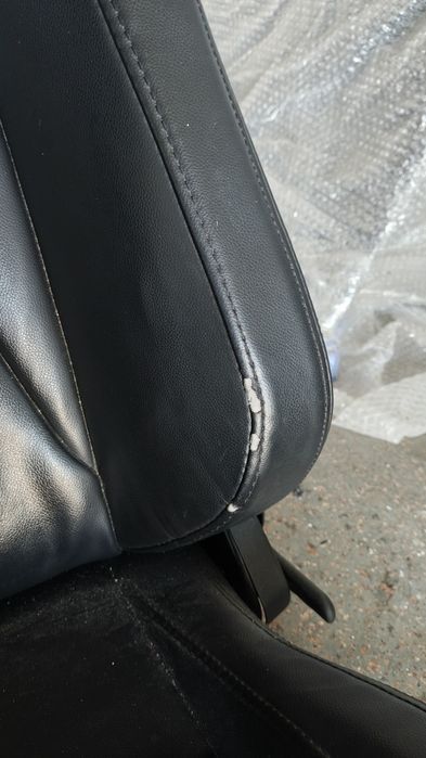 Сидіння для авто