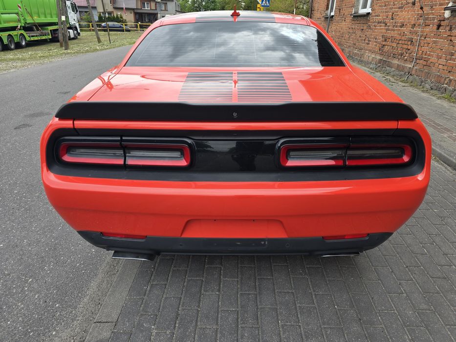 Dodge challenger 5,7 V8 R/T PLUS 2017r