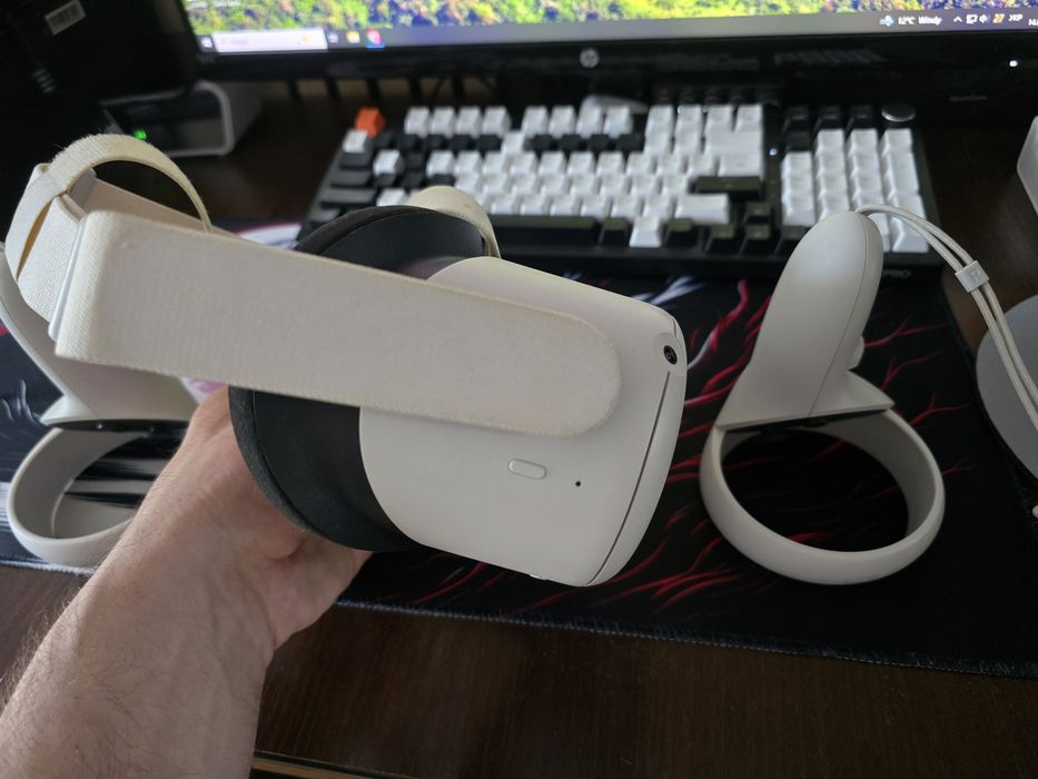 Окуляри віртуальної реальності Meta Oculus Quest 2 256ГБ