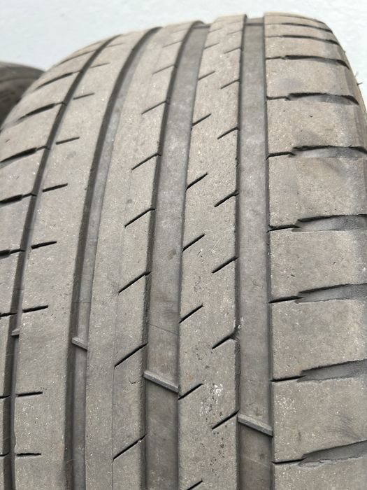 Pneus michelin  pilot sport 4 245 40 19