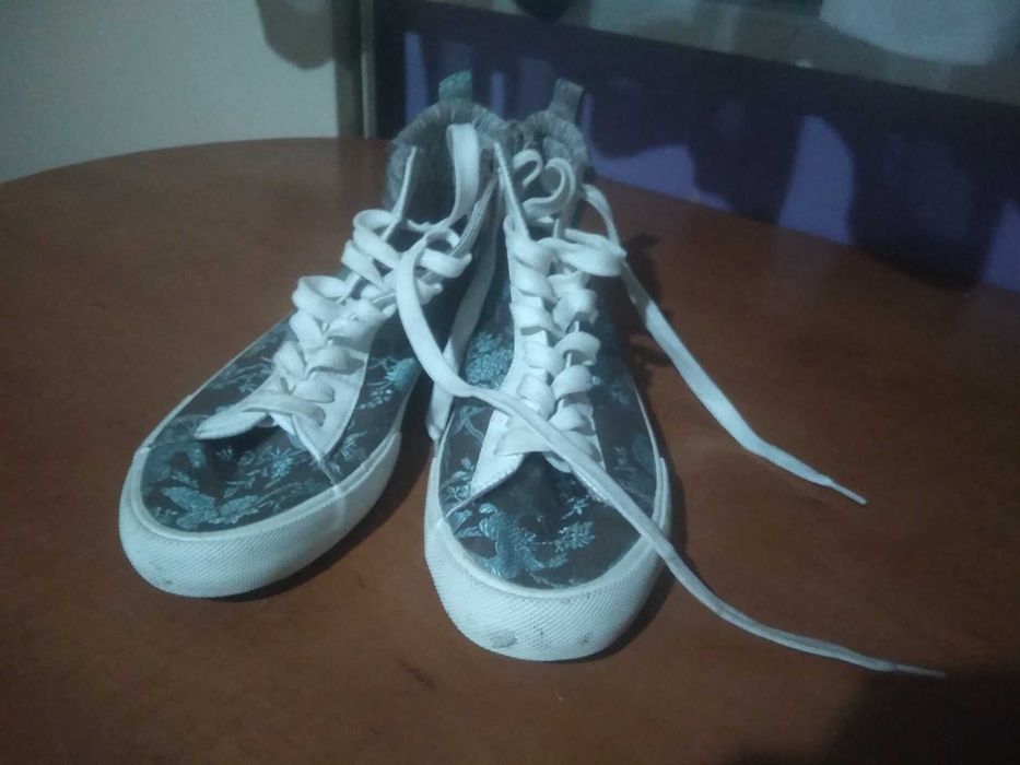 Sprzedam nowe buty r.40