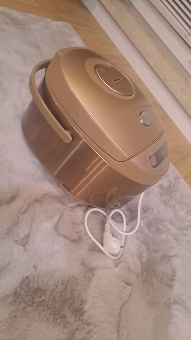 Multicooker Philips HD3167 – stan bardzo dobry, używany okazjonalnie