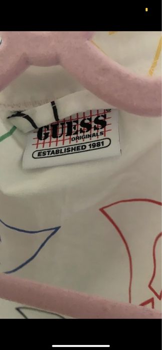 Wiatrówka Guess.          .