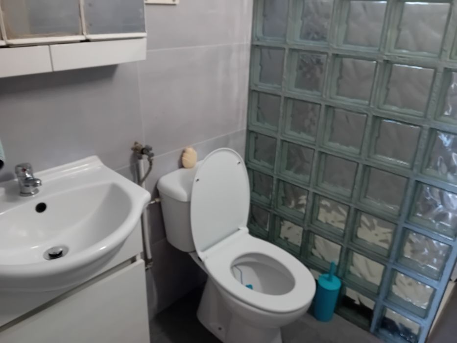 Quatros para alugar na Quinta do Anjo.s
