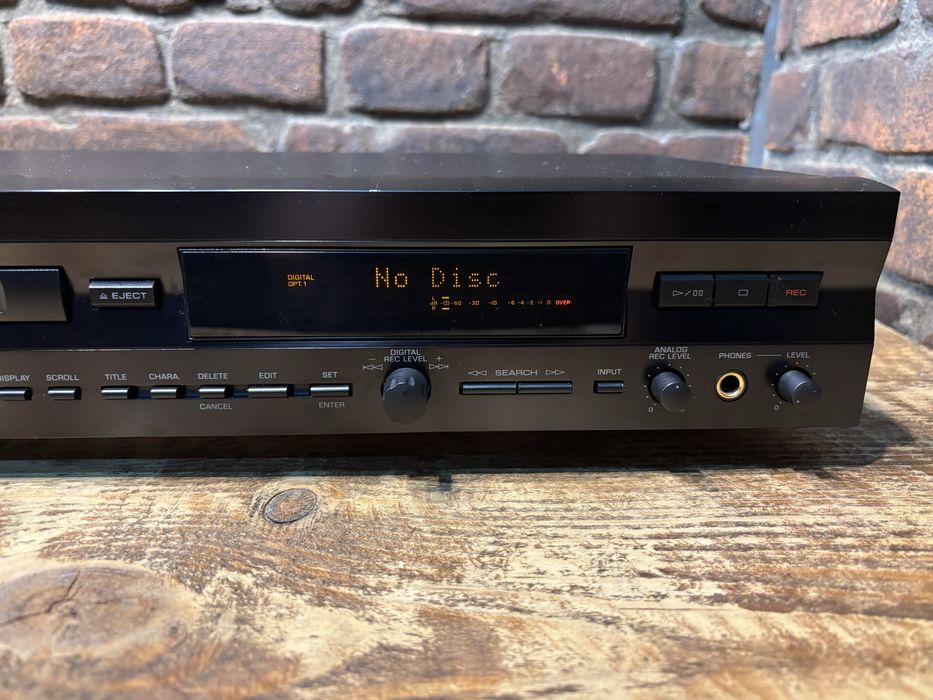 Odtwarzacz MiniDisc Yamaha MDX 595