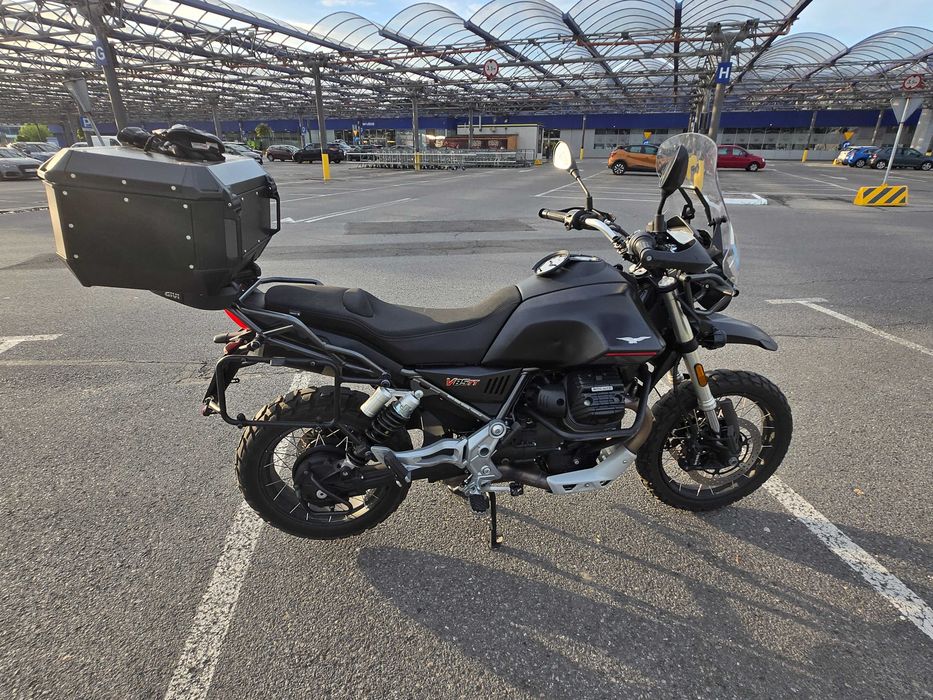 Motocykl Moto Guzzi V85TT
