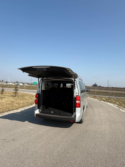 Wynajem Busa 9 Osobowego Przewóz Osób