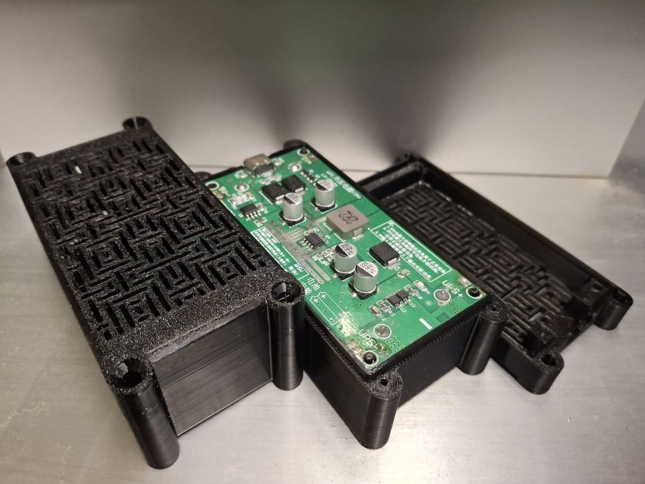 НАЙКРАЩА ПРОПОЗИЗИЦІЯ! Mini UPS Корпуси (18650) та Плати 5/9/12V