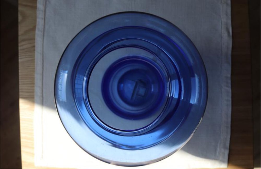 Синя скляна ваза Н&М