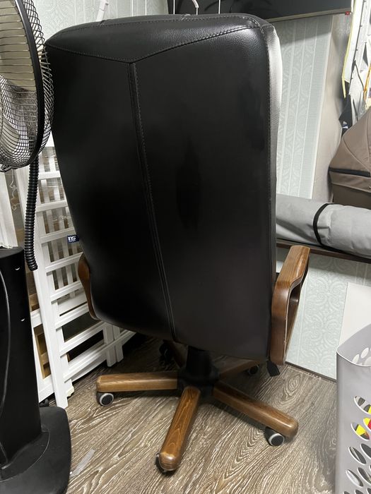 Шкіряне крісло  ATLANT extra Tilt EX1