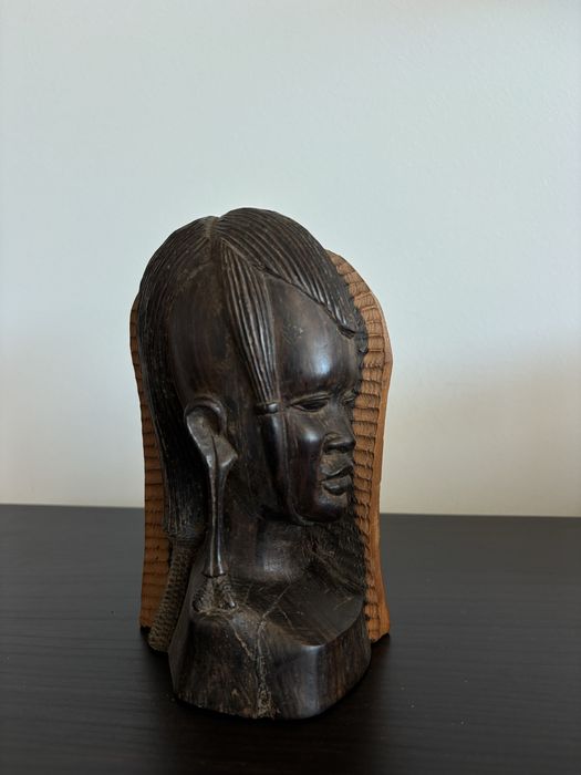 Esculturas Africanas em pau preto.