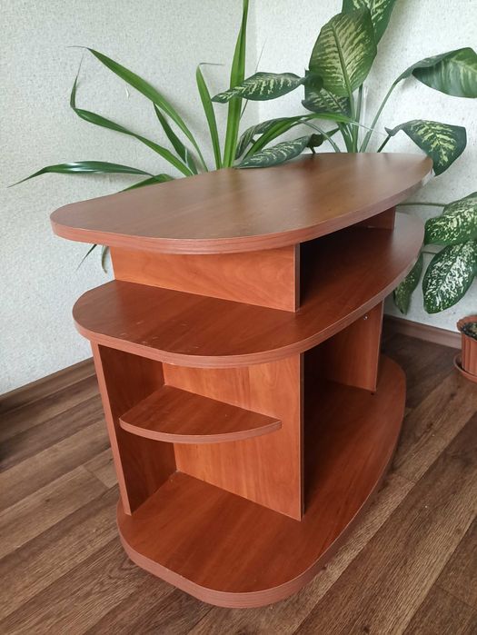 Тумба на колесиках под тв Лондон