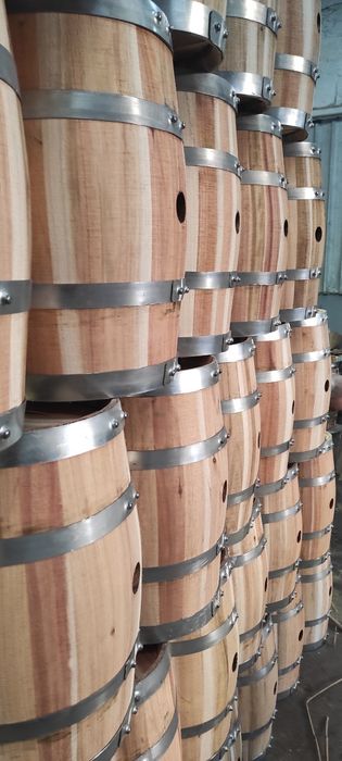 Barris em Madeira | Barricas | Pipos em Madeira